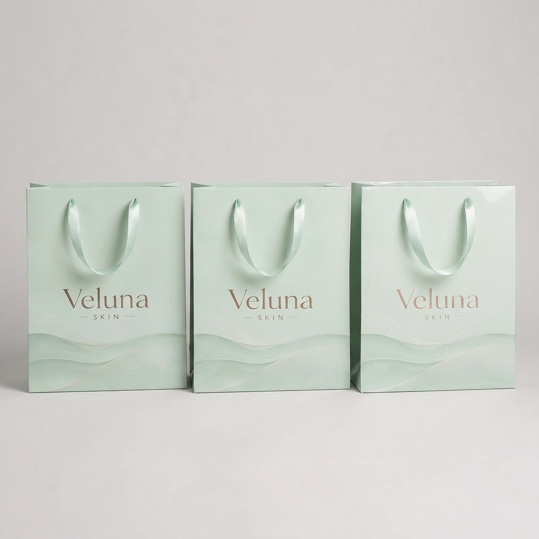Три фирменных пакета Veluna Skin разных размеров