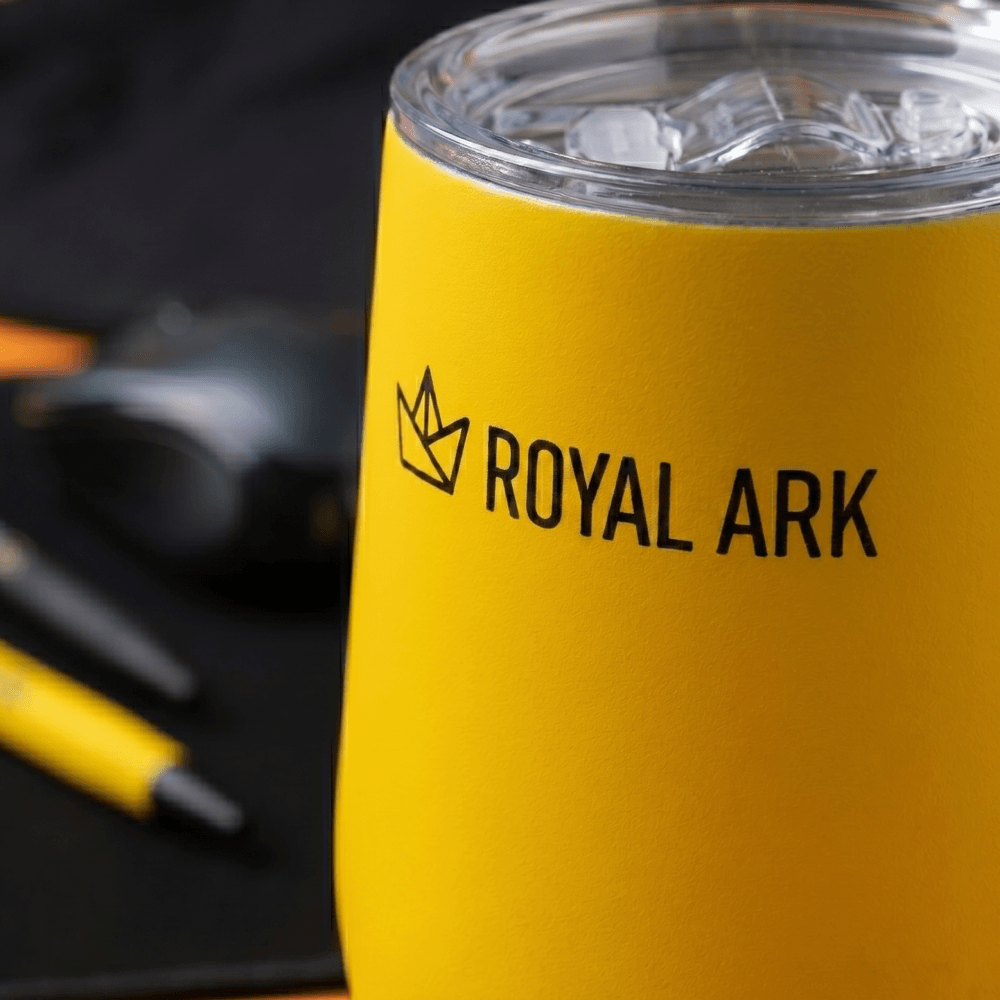 Каким может быть office swag для iGaming студии: фотография реализованного проекта 6