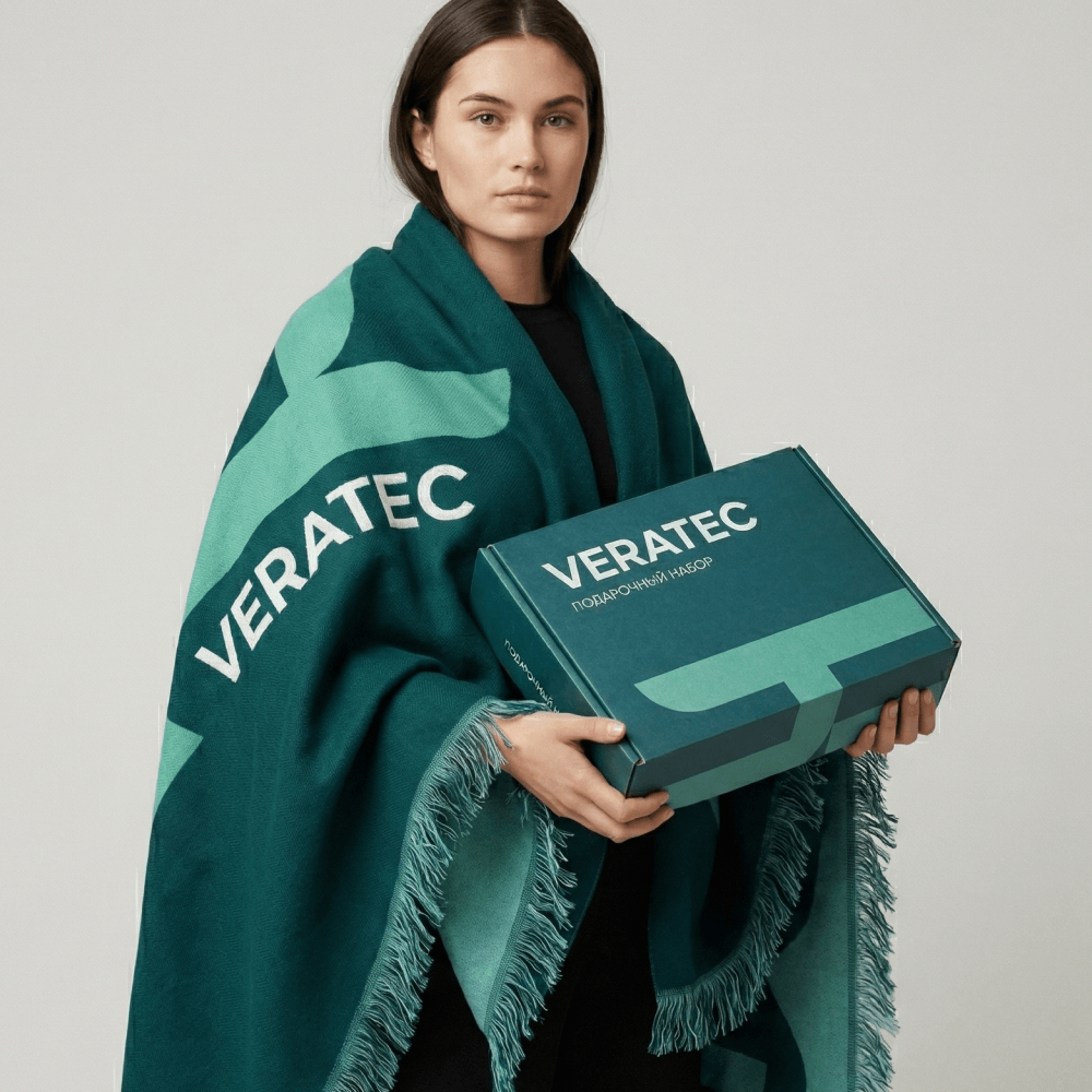Худи, бутылка, термопосуда и упаковка: Gifts Box: фотография реализованного проекта 1